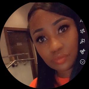 Meet your Posher, Lacey